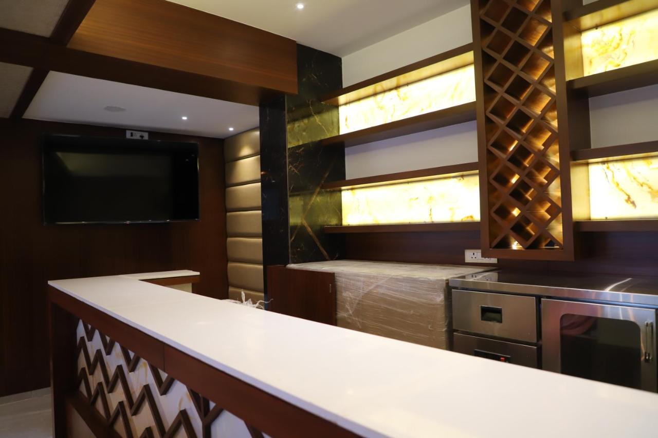 Shikin Hotels Navi Mumbai Exteriör bild